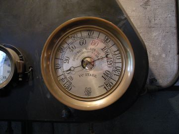 File:Georgetown PowerPlant Museum gauges 03.jpg
